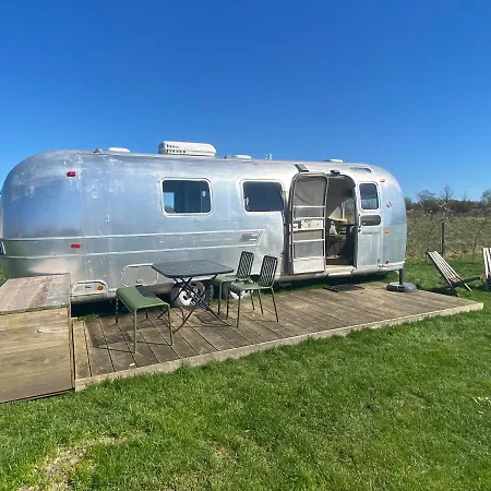 American Airstream Terra Incognito キャンプ場 *